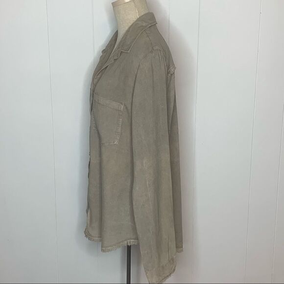 Bleach Dyed Shirt Cloth and Stone Frayed Hem Button Front Top Size Medium - Picture 3 of 8